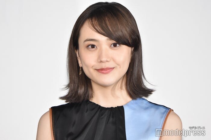 松井愛莉、スレンダーボディ際立つ黒ドレス姿公開「ため息もの」「女神みたい」と絶賛の声