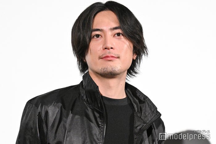 「良いこと悪いこと」間宮祥太朗の“ずっと出せずにいた”オフショット公開「4話らへんで出てたら考察変わってたかも」「角度が絶妙」