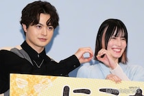 瀬戸康史、橋本愛の意外な“ギャップ”告白「1人で急に笑い始めるんです」【にこたま】