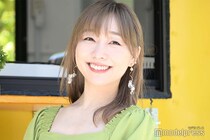 須田亜香里、“パクチー風”ミニスカ衣装で美脚見せ「斬新な衣装」「着こなしてるのすごい」と反響
