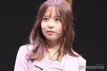 乃木坂46佐藤璃果、美肩輝くオフショルニットワンピ姿披露「レベチな可愛さ」「目が釘付け」と反響