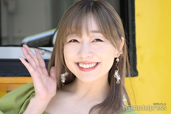 須田亜香里、シースルースカートで美脚透ける「ドキッとした」「笑顔が最強」の声
