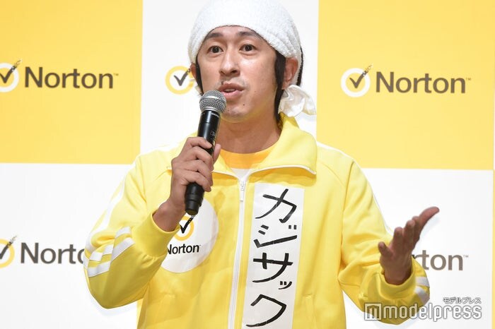 新居完成のカジサック、広々クローゼット公開「使い勝手良さそう」「きちんと整理されてて尊敬」と反響