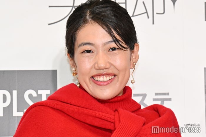 横澤夏子、3人の子どもたちと全力雪遊び「ワクワク感が伝わる」「後ろ姿が可愛すぎる」の声
