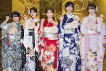 【乃木坂46新成人】乃木神社で5人が成人式「パカラッパカラッ世代です！」華やかな振袖姿披露