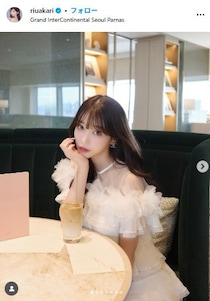 人気YouTuber・Rちゃん“スープ生活”で仕上げた完璧ボディ披露 ランジェリー姿に「完成度レベチ」「美オーラ半端ない」