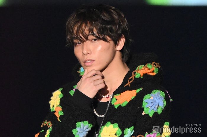 静岡出身・ONE N’ ONLY高尾颯斗、地元凱旋ランウェイ ポップな装いで存在感放つ【TGCしずおか2026】