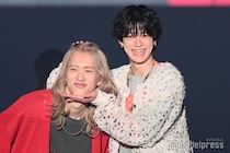 BUDDiiSもーりー＆小川史記、頭ポンポン・ハグ・あご乗せ…連続密着にファン悶絶【TGCしずおか2026】