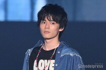 日向亘、デニムコーデで爽やかランウェイ “ギャップ”に歓声【TGCしずおか2026】