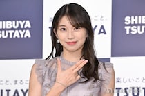 モー娘。牧野真莉愛、美ボディライン際立つドレス姿披露「圧巻のスタイル」「背中まで美しい」と反響