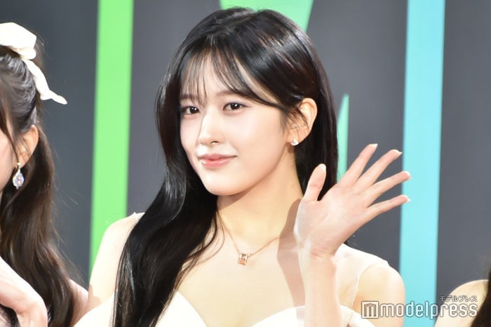 IVEユジン、水着ショットに絶賛の声「スタイルレベチ」「綺麗すぎて二度見」