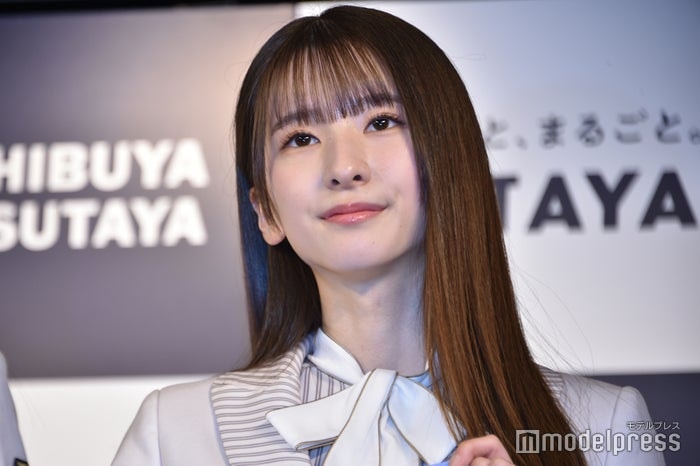 乃木坂46菅原咲月、ノースリ×まとめ髪で雰囲気ガラリ「大人っぽい」「肌が発光してる」と絶賛の声