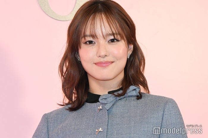 XG・JURIA、ミニ丈セットアップで美スタイル際立つ 夢中になっていることは？【ディオール アディクト キャンディ ショップ】