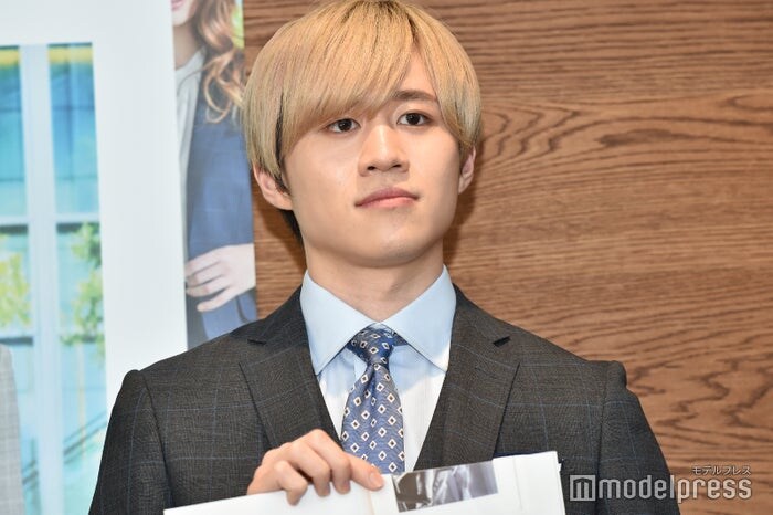 カノックスター、美人妻の母の姿初公開 娘との3ショットに「貴重」「お義母様も綺麗」の声