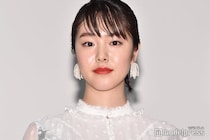 唐田えりか、個性派ショーパンセットアップからスラリ美脚「全身がアート作品みたい」「かっこよすぎ」