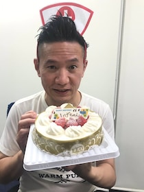 オモロー山下、結婚発表 お相手は22歳年下「聖母のような優しい方」