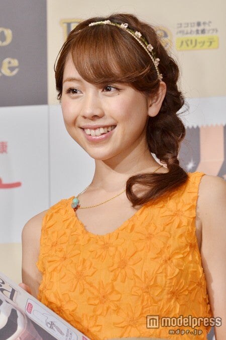 第3子妊娠中の鈴木あきえ、家族5人とのマタニティフォト公開「一生の宝物になる」「素敵過ぎる」の声