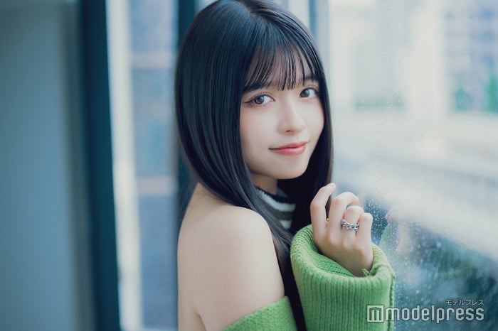 景井ひな、美肩輝くホルターネック姿に視線集中「セクシー」「美しさが増してる」