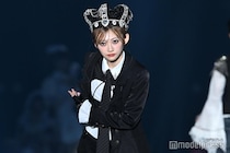 CUTIE STREET板倉可奈、グレーカラコン×王冠で雰囲気一変「すごく裏で緊張しちゃって」【IDOL RUNWAY COLLECTION 2026】