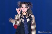 ＜SWEET STEADYまとめ＞塩川莉世、細フチメガネ×千鳥柄タイツの個性派ファッション 奥田彩友はオーバーサイズジャケット着こなす【IDOL RUNWAY COLLECTION 2026】