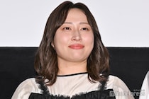 丸山礼、歯が青く染まった衝撃ショット公開「びっくり」「歯並び良い」と反響