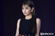 ちぃぽぽ（吉木千沙都）ショーパン×ロングブーツで美脚披露「スタイル抜群」「天才的に可愛い」と絶賛の声