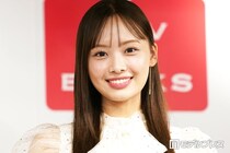 元日向坂46濱岸ひより、デニムミニスカで美脚披露「スタイル抜群で羨ましい」「桜とひよたんの組み合わせ最高」の声