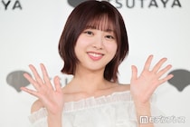 元日向坂46富田鈴花、スリットから色白素足チラリ「スタイル良いし似合ってる」「お顔小さい」と絶賛の声