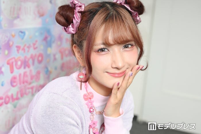 しなこ、モナキ風ヘアメイク＆衣装への変身ショットに反響「誰かと思った」「かっこいい」公式からも反応