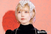 益若つばさ「低身長にはありがたい」美脚輝くミニ丈コーデ一挙公開「お人形さんみたい」「憧れる」と絶賛の声