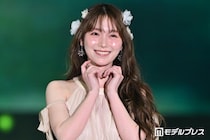 櫻坂46守屋麗奈、ホルターネックワンピ姿で笑顔輝く「妖精みたい」「正解すぎる」と反響【ガルアワ2026SS】