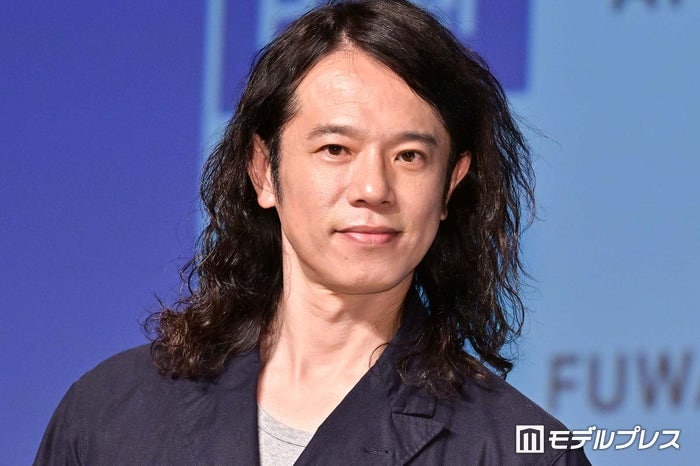 藤本美貴の夫・庄司智春「手だけギャル化」娘たちの姿公開「長くて綺麗な指」「可愛すぎる」と反響