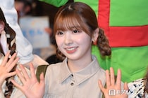 NiziUミイヒ、韓国の街中散歩ショット公開「ビジュ強すぎ」「遭遇したい」の声