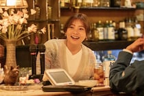 黒木華主演「銀河の一票」初回、“スナックのママ役”野呂佳代の演技に絶賛相次ぐ「ハマり役すぎる」「登場した瞬間から存在感がすごい」