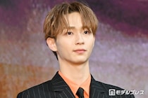 実写化「ブルーロック」出演話題の野村康太、兄・大貴＆弟とのディズニー満喫3ショット公開に反響「イケメンオーラダダ漏れ」「3人とも脚長すぎ」の声