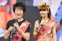 「かつみ・さゆり」さゆり、オーバーサイズスウェットから圧巻美脚スラリ「身体の半分以上が脚」「レベチのスタイル」の声