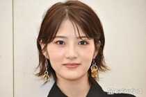 元乃木坂46若月佑美、網タイツ×しっぽチャーム際立つ美脚ショットに反響相次ぐ「スタイル良すぎ」「釘付け」