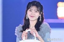 元日向坂46佐々木美玲、タイトスカートから美脚スラリ「見惚れるスタイル」「ラインが美しすぎる」