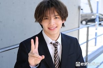 「今日好き」今井暖大（はると）妹顔出しのモノクロ写真公開「じゃれ合ってるの可愛い」「そっくりきょうだい」と反響