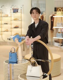 Snow Man渡辺翔太、伊勢丹新宿店に降臨 ブランドアンバサダー務めるトッズ ポップアップに初来場