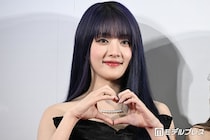 i-dleミンニ、サッカー観戦スタイルで大胆美ウエスト披露「着こなせるのすごい」「かっこいい」の声