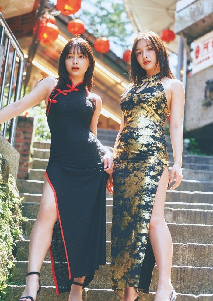 “エリマリ姉妹”Erika＆百瀬まりな、チャイナドレス姿で圧巻美脚際立つ「週プレ」表紙登場