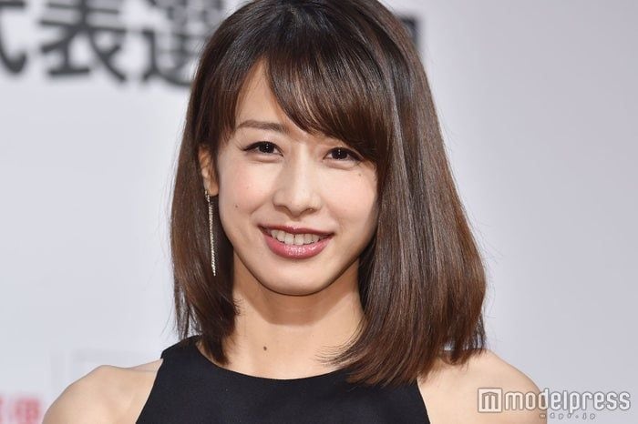 加藤綾子、“収録終わりに”愛娘と2ショット 誕生日投稿に「親子2人の後ろ姿が尊い」「いつまでもお綺麗」の声