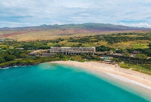 ハワイ島の歴史的ホテル「マウナ ケア ビーチ ホテル」改装が完了 癒やしの新スパ&インフィニティプール導入