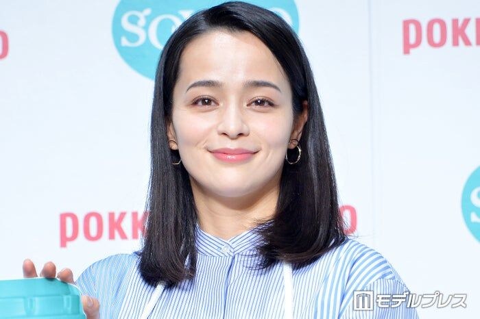 加藤ローサ、ベビーリーフ使った彩りサラダの食卓に反響「ヘルシーで美味しそう」「自分で野菜育てたのかな?」