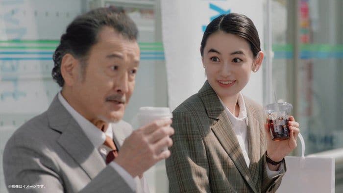 吉田鋼太郎&八木莉可子、ファミマ新CMで初の先輩・後輩役 コミカルな掛け合い披露