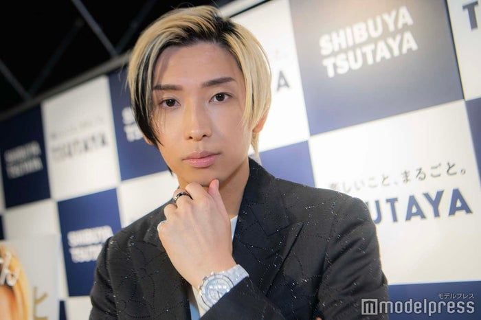 ヒカル、交際中「日プ女子」加藤神楽は「お金目当てなんじゃ？」の声にアンサー