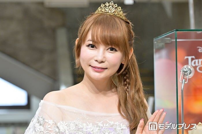 中川翔子「遺伝したなぁ」でかい耳がそっくりな双子弟との2ショット公開「目も似てる気がします」「すでにイケメン」の声
