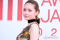 畑芽育、ノースリーブドレスで美肌輝く 中島健人と「MAJ2026」アンバサダー務める【MAJ2026】