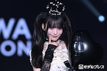 CUTIE STREET真鍋凪咲、王冠×変形ドレス着こなす「似合いすぎ」「かっこいい」と反響【オキコレ2026】